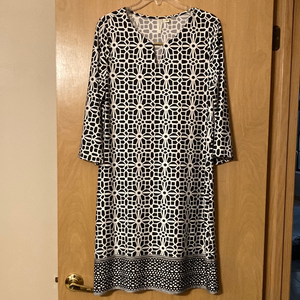 Tacera Black and White Dress